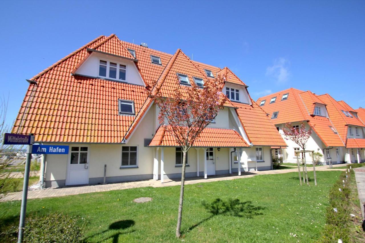 Hafennahe Ferienwohnung Mit Balkon Und Meerblick - Hafenhaeuser Wiek Wohnung 13 Wiek auf Ruegen Luaran gambar